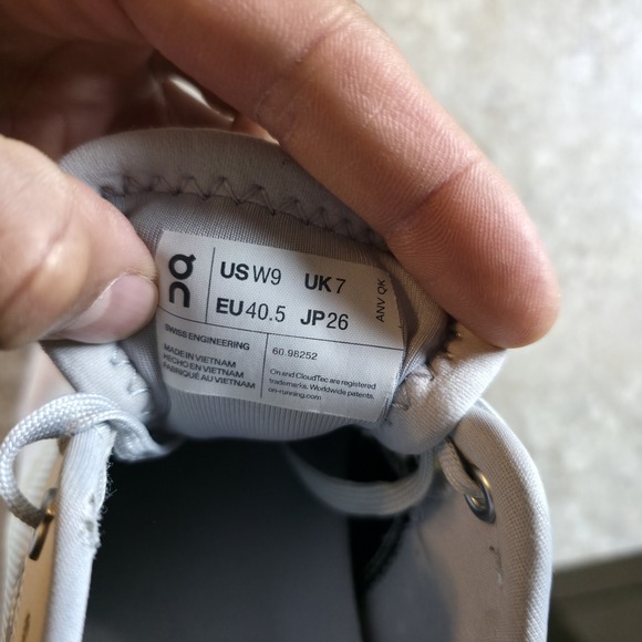 On Cloud Women's X 3 Shoes Size 9 White Orange Running Sneakers *Barely Worn. - Picture 9 of 9